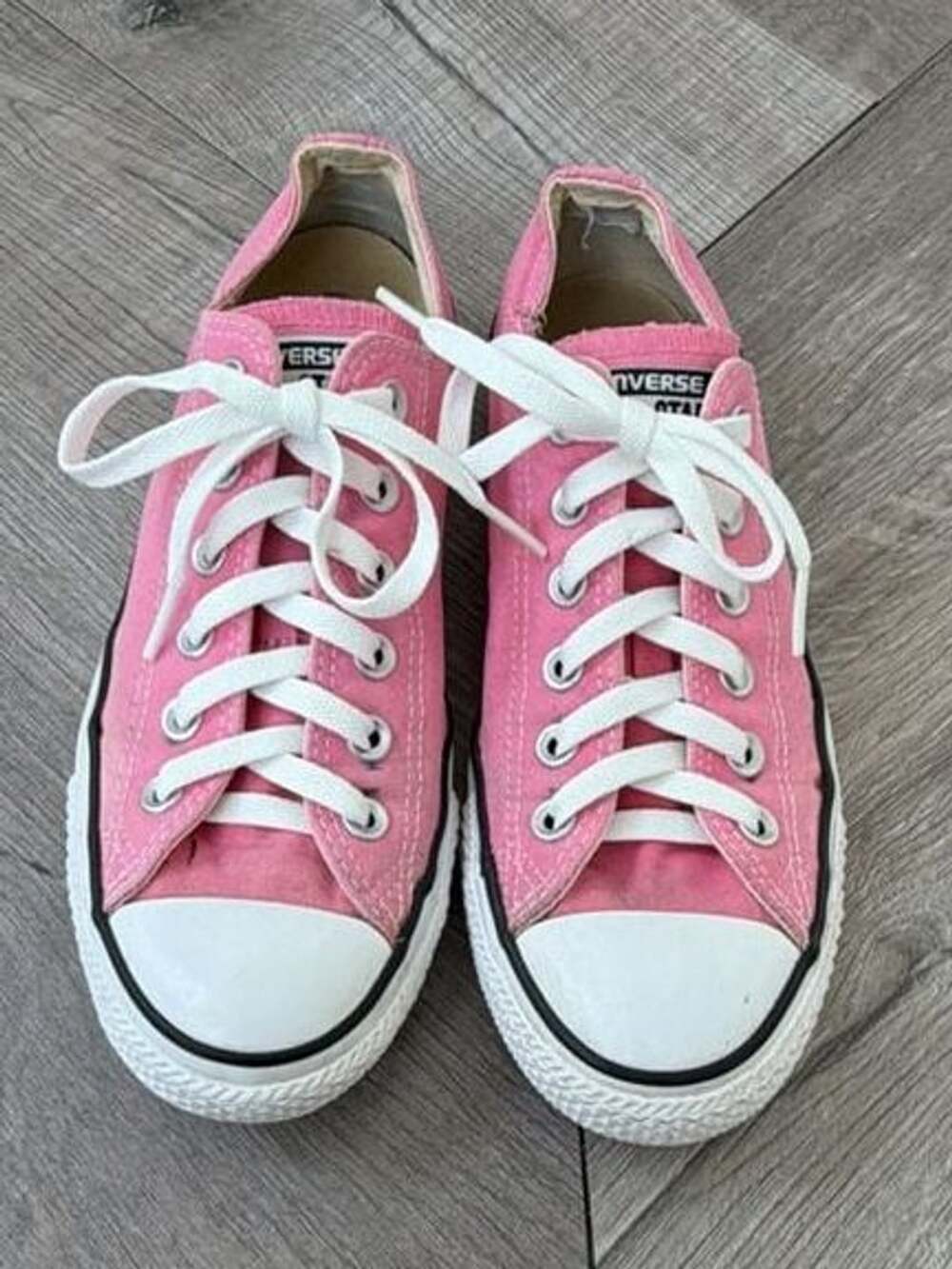 Converse Chuck Taylor All Star Low Top Pink Canvas Sneaker Women's Size 8